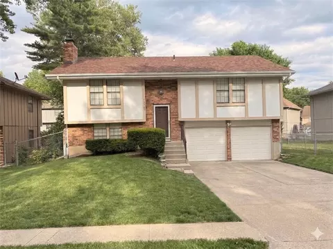 10737 Lewis Ct, Kansas City, MO 64134