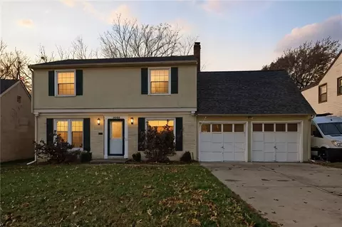 8004 Holmes Rd, Kansas City, MO 64131