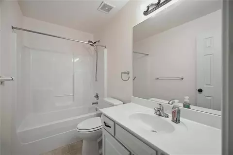 Bath - 503 River Birch Rd, Raymore, MO 64083 photo 3 of 4