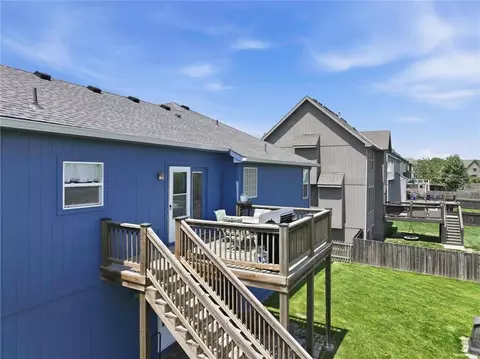 Exterior - 503 River Birch Rd, Raymore, MO 64083 photo 6 of 8