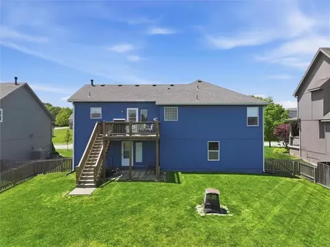 Exterior - 503 River Birch Rd, Raymore, MO 64083 photo 5 of 8