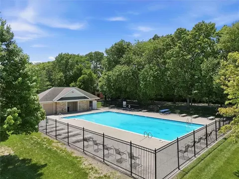 Exterior - 503 River Birch Rd, Raymore, MO 64083 photo 8 of 8