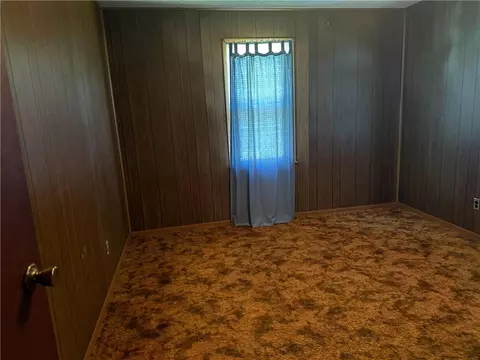 Bedroom - 33486 7 Hwy, Edwards, MO 65326 photo 3 of 4