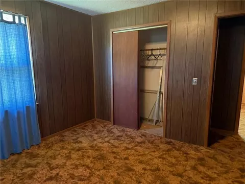 Bedroom - 33486 7 Hwy, Edwards, MO 65326 photo 4 of 4