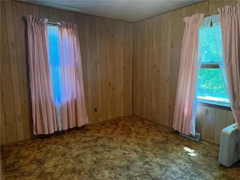 Bedroom - 33486 7 Hwy, Edwards, MO 65326 photo 1 of 4