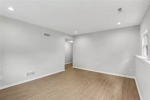 Living - 414 Eagle Glen Dr, Raymore, MO 64083 photo 3 of 3