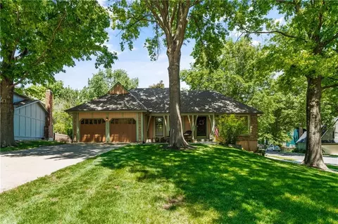 11524 Rosehill Rd, Overland Park, KS 66210
