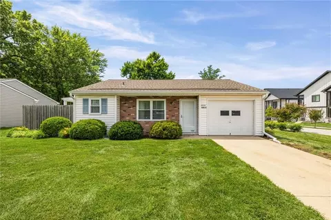 8820 Farley St, Overland Park, KS 66212