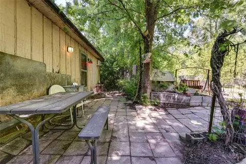 8667 Markham Rd, Richmond, MO 64085