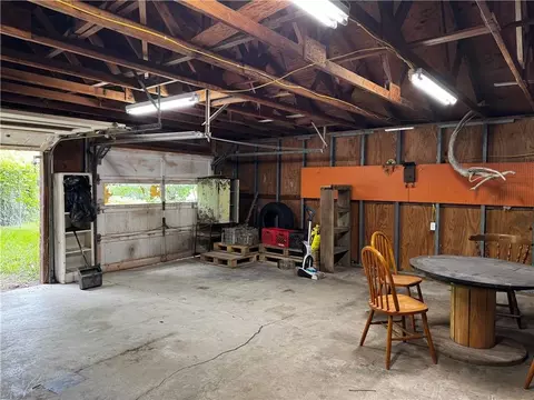 8667 Markham Rd, Richmond, MO 64085 photo 4
