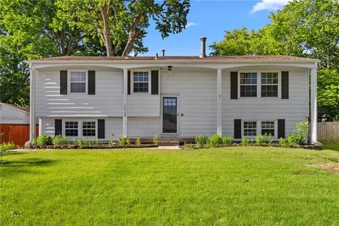 11709 E 77th Ter, Raytown, MO 64138