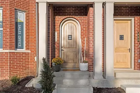 441 SW Longview Blvd, Lees Summit, MO 64081