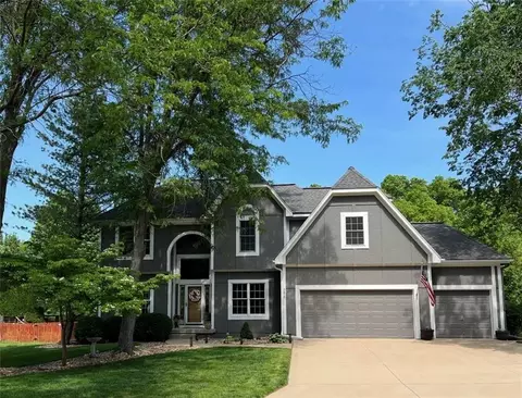 5817 NE Ruby Ct, Lees Summit, MO 64064