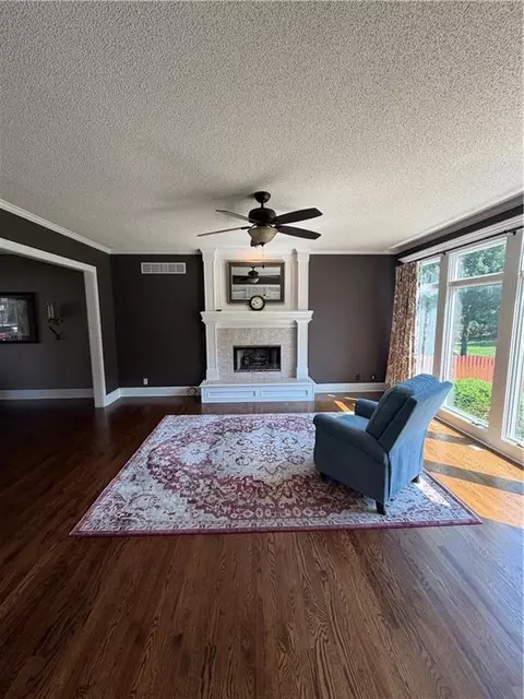 Living - 5817 NE Ruby Ct, Lees Summit, MO 64064 photo 3 of 4