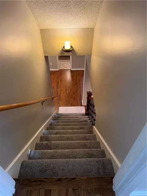 Entry Way - 5817 NE Ruby Ct, Lees Summit, MO 64064 photo 8 of 8