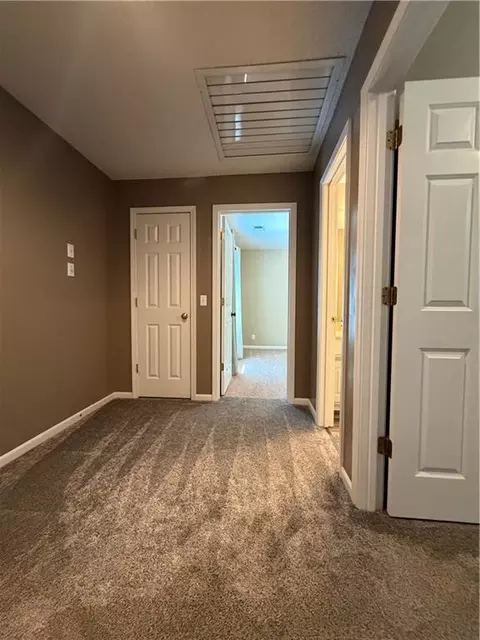Entry Way - 5817 NE Ruby Ct, Lees Summit, MO 64064 photo 5 of 8