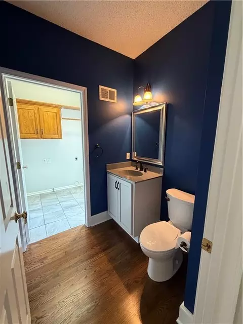 Bath - 5817 NE Ruby Ct, Lees Summit, MO 64064 photo 1 of 9