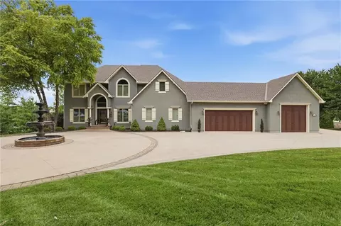 12808 Hollingsworth Rd, Kansas City, KS 66109