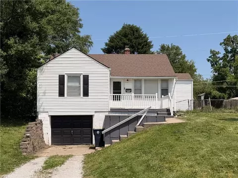 2816 NE 56th St, Kansas City, MO 64119