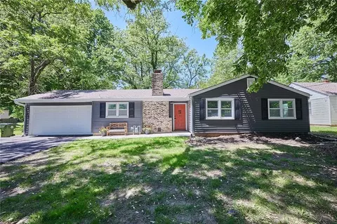7204 Raytown Rd, Raytown, MO 64133