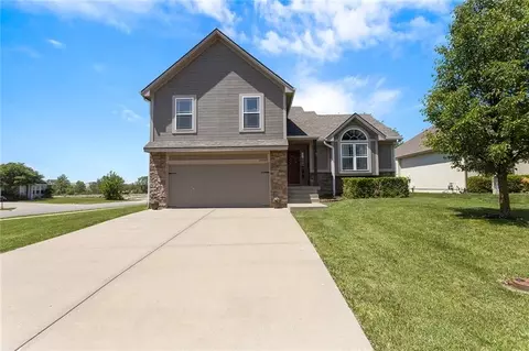 18448 Curry St, Gardner, KS 66030