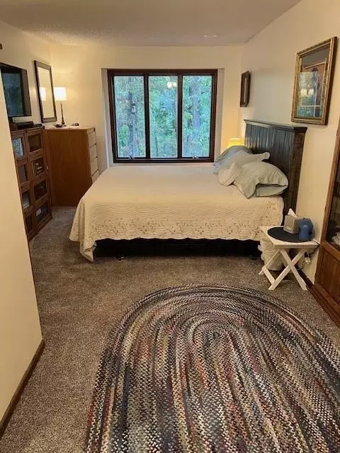 Bedroom - 14690 E Redcoat Rd, Nevada, MO 64772 photo 1 of 8