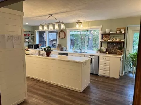 Kitchen - 14690 E Redcoat Rd, Nevada, MO 64772 photo 1 of 6