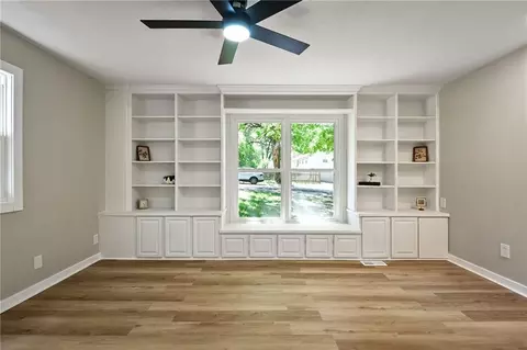 Living - 406 E 11th St, Kearney, MO 64060 photo 5 of 5