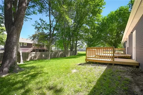 Exterior - 406 E 11th St, Kearney, MO 64060 photo 4 of 4
