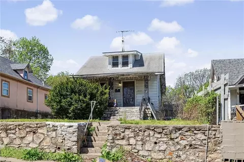 1612 Topping Ave, Kansas City, MO 64126