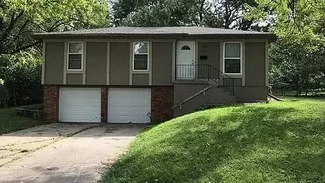 10401 Sycamore Ave, Kansas City, MO 64134