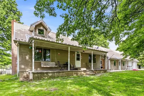 16614 S Hadsell Rd, Pleasant Hill, MO 64080