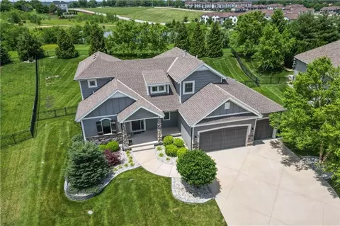 194 SW Roosevelt Rdg, Lees Summit, MO 64081