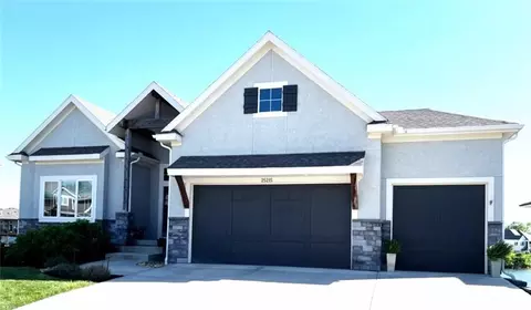 25215 W 92nd St, Lenexa, KS 66227