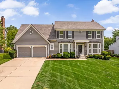 10329 Ballentine St, Overland Park, KS 66214
