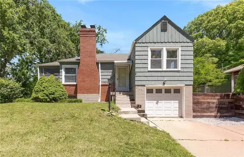 614 NE Woodlawn St, Kansas City, MO 64116