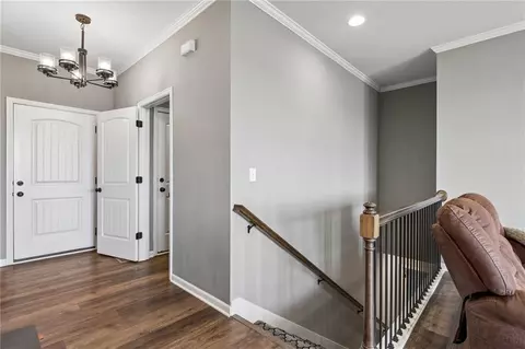 Entry Way - 2309 S Eagle Ct, Independence, MO 64057 photo 6 of 10