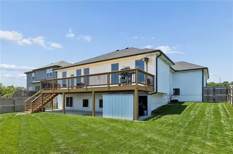Exterior - 2309 S Eagle Ct, Independence, MO 64057 photo 7 of 7