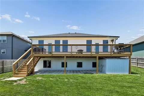 Exterior - 2309 S Eagle Ct, Independence, MO 64057 photo 6 of 7