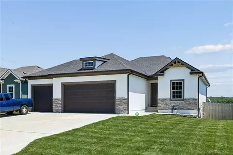 2309 S Eagle Ct, Independence, MO 64057