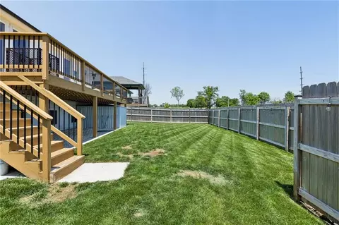 Exterior - 2309 S Eagle Ct, Independence, MO 64057 photo 5 of 7