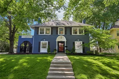 6450 Pennsylvania Ave, Kansas City, MO 64113