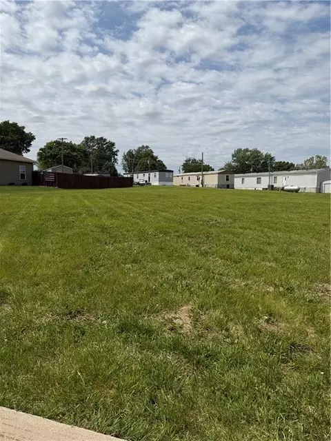 1910 Howenstein St, Cameron, MO 64429 photo 5