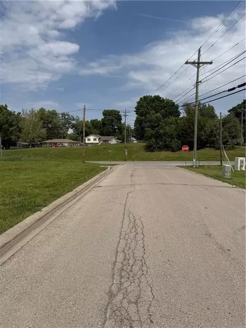 1910 Howenstein St, Cameron, MO 64429 photo 7