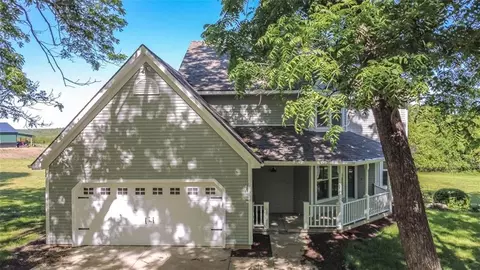 820 E 1000 Rd, Lawrence, KS 66047