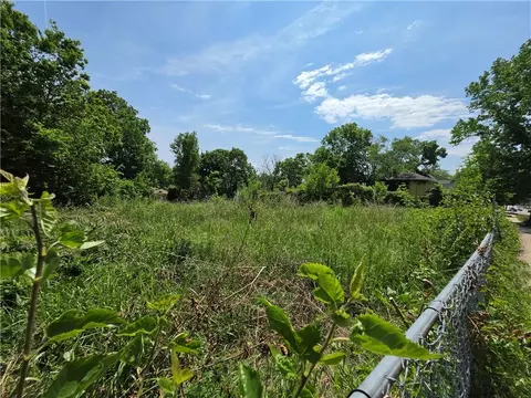 3725 Indiana Ave, Kansas City, MO 64133
