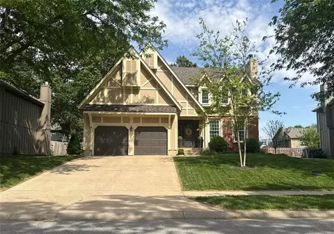 12037 S Hallet St, Olathe, KS 66062