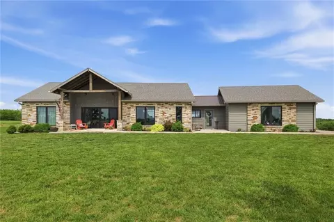 33793 219th St, Easton, KS 66020