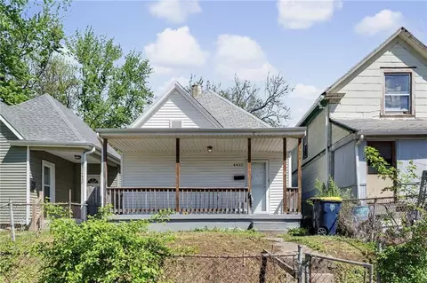 4432 E 10th St, Kansas City, MO 64127