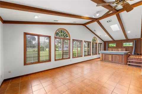 Living - 308 Canary Ln, Iola, KS 66749 photo 9 of 10